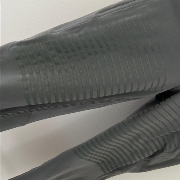 Lululemon leggings - Picture 3 of 8